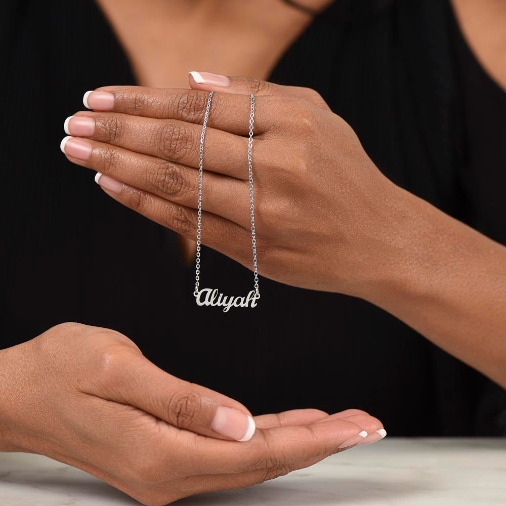 [LIMITED TIME ONLY] To My Amazing Daughter - I Am Always Right Here In Your Heart - Custom Name Necklace