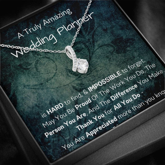 A Truly Amazing Wedding Planner - Alluring Beauty Necklace