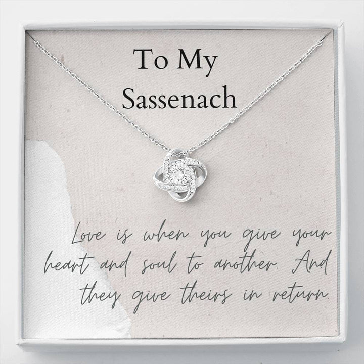Sassenach necklace top